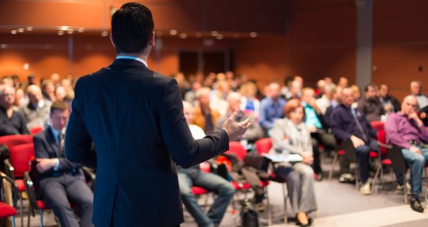 Berbicara di Depan umum dalam Bahasa Inggris untuk Bisnis
